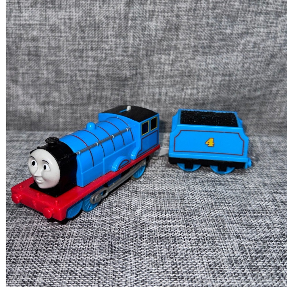 Thomas & Friends TrackMaster Gordon Motorized Engine with Coal Tender No 4 Blue
